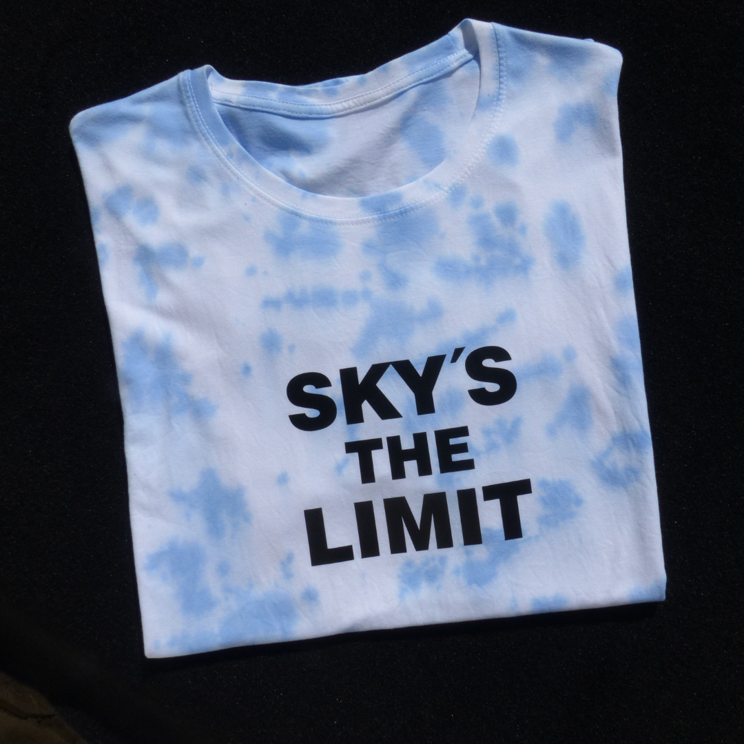 Camiseta Tye-Dye "Sky's the limit"