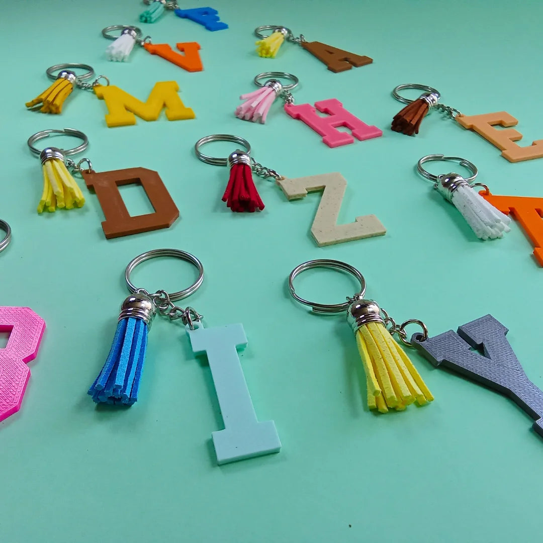 Llavero 3D inicial con borla - Product Image