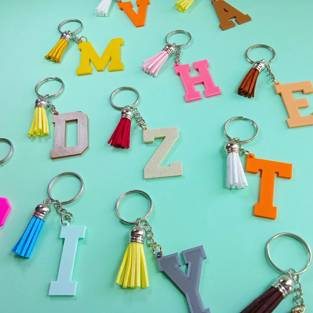 Llavero 3D inicial con borla - Product Image